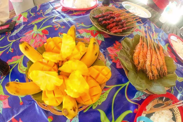 専用コテージでBBQランチ