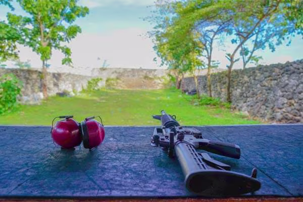 セブ島でしかできない、本格実弾射撃体験！