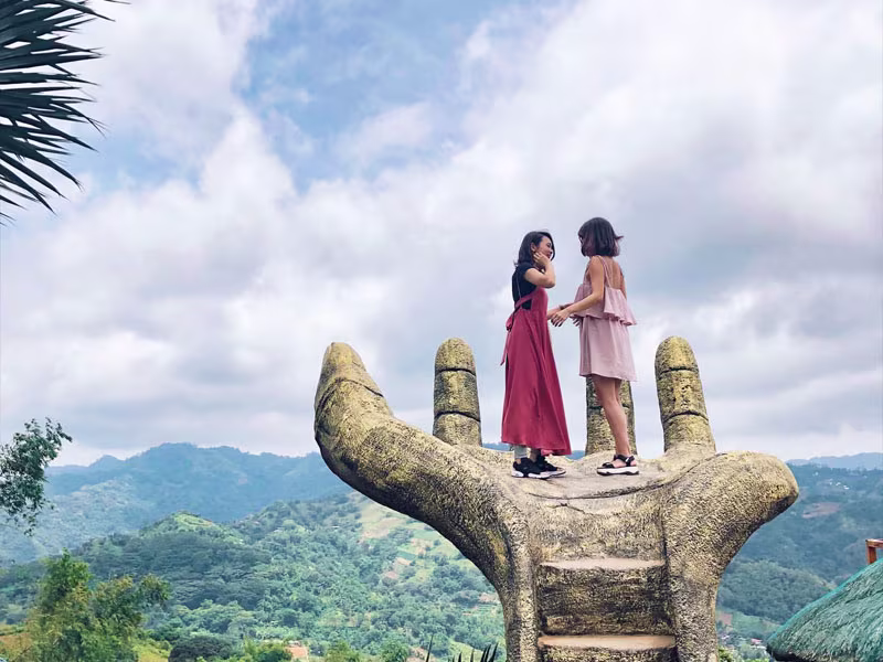 セブ市内の定番観光スポットからショッピングモール、夜景が見えるレストランで美味しいフィリピン料理を堪能。アクティビティも素敵ですが、ゆったりとフィリピンの文化に触れる1日はいかがですか。お土産や写真映えするスポットもバッチリ抑えられます。