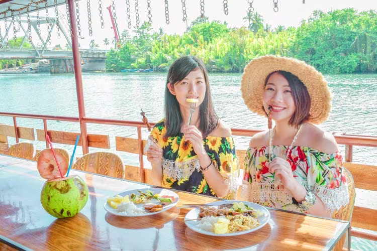 リバークルーズランチ（フィリピン料理）