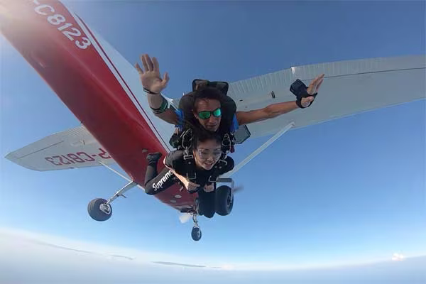 スカイダイビングアドベンチャー