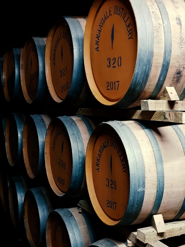 Maturing-whisky-in-the-cask-1