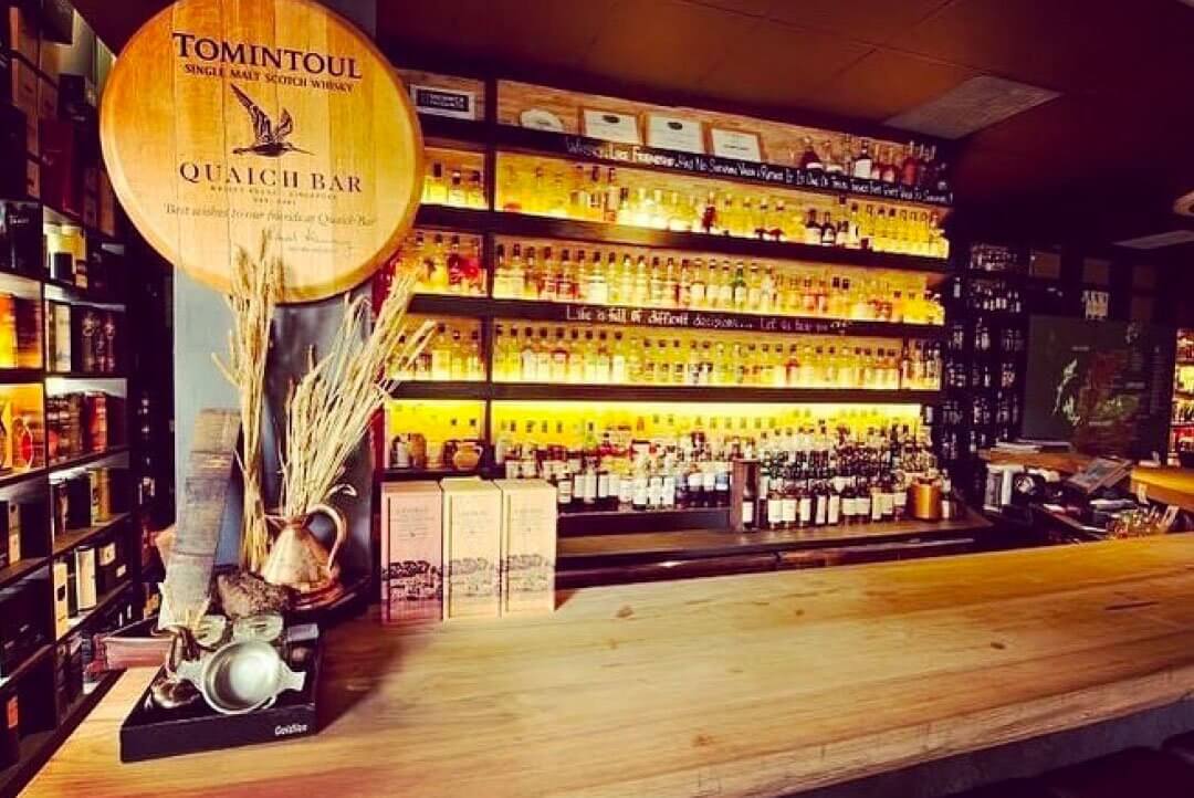 Top-10-bars-for-whisky-in-Singapore-7