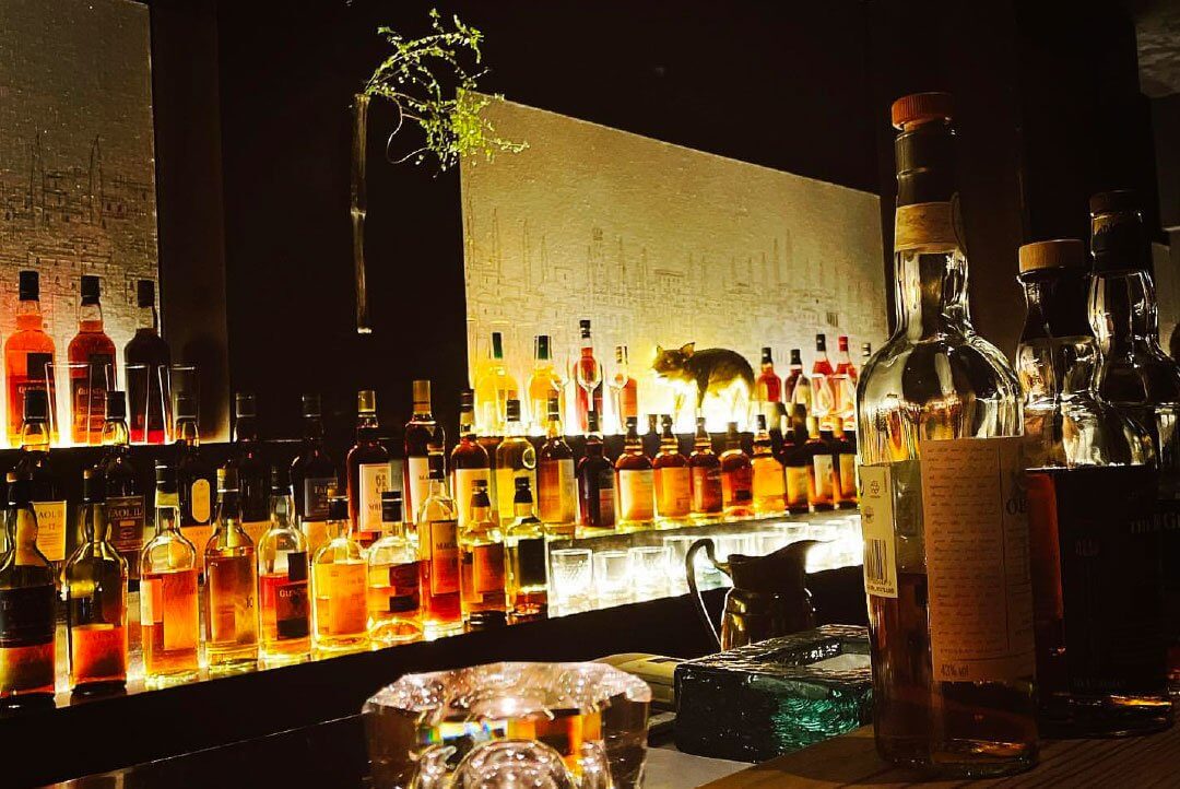Top-10-bars-for-whisky-in-Singapore-1