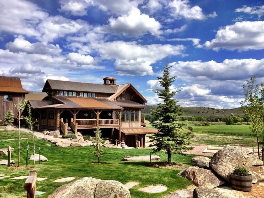 Whisky-Hotels-that-are-a-travellers-paradise-5