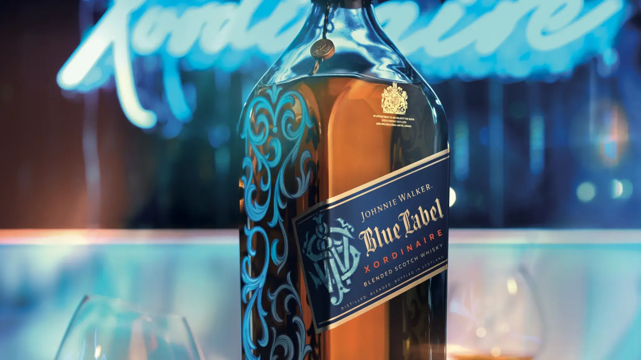 Johnnie-Walker-add-Blue-Label-Xordinaire-to-travel-retail-3