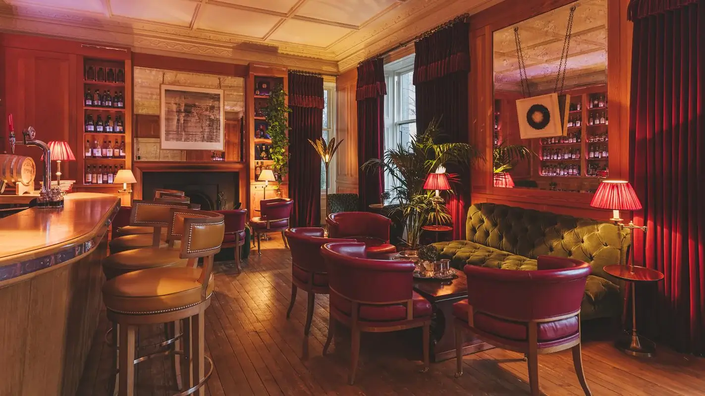 Whisky-Hotels-that-are-a-travellers-paradise-4