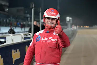 Peter Untersteiner tummen upp.jpg