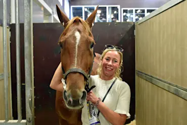 Mimmi Elfstrand och B&ouml;rtas Ankare.jpg
