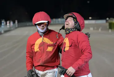 Marcus Sch&ouml;n och &Ouml;rjan Kihlstr&ouml;m glada efter segern.jpg