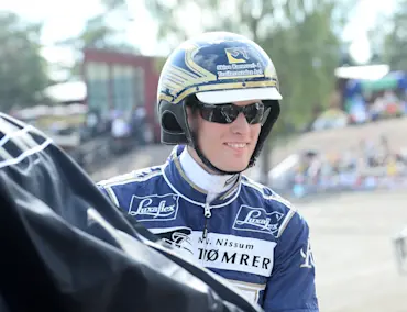 Jeppe Rask i sulky.jpg