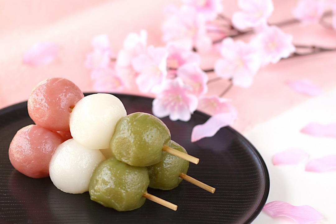 14 Traditional Japanese Dango Dumplings | JapanfulDays
