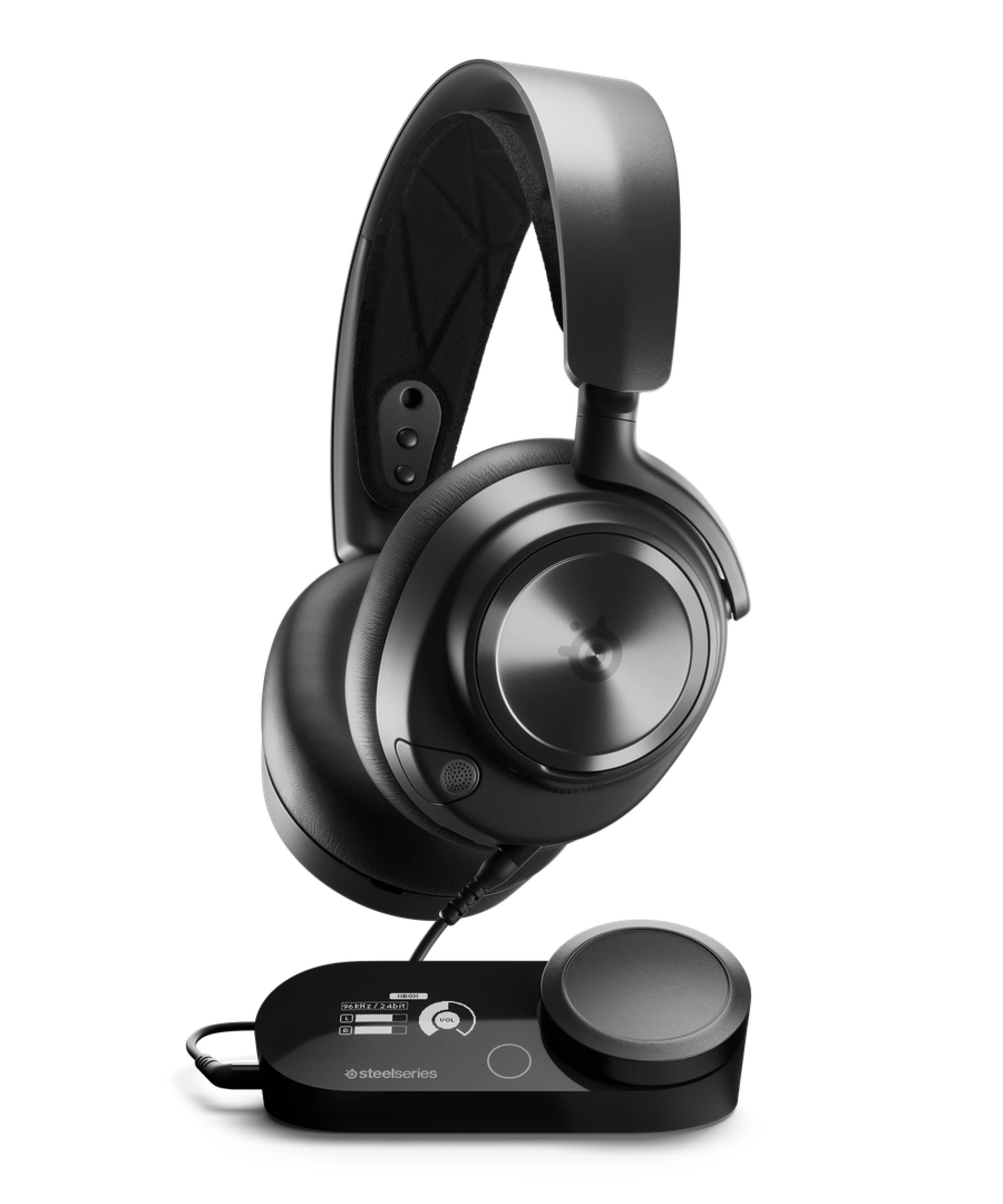 half_width image of Arctis Nova Pro - 2 of 6 mobile
