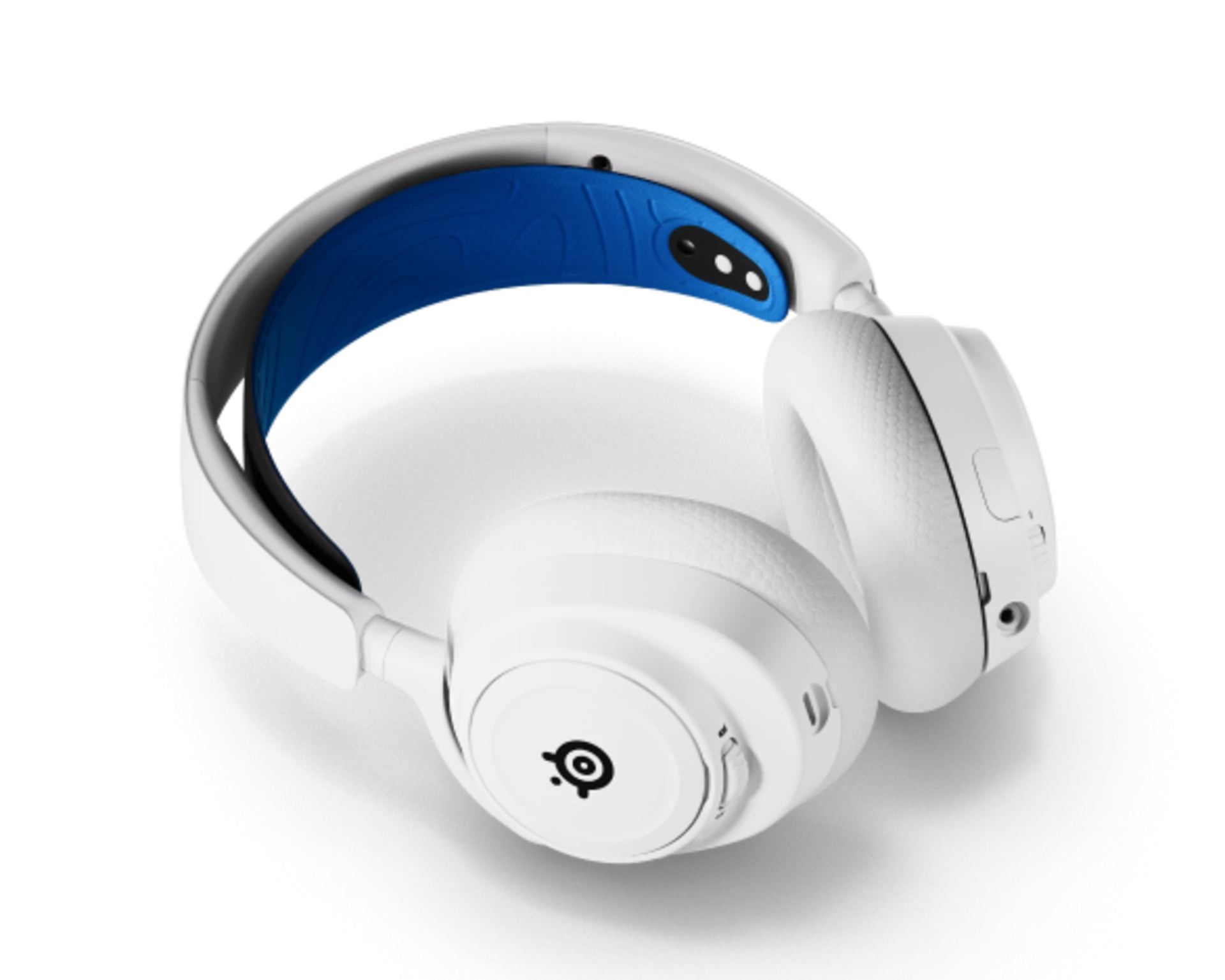 half_width image of Arctis Nova 7 - 6 of 6 mobile