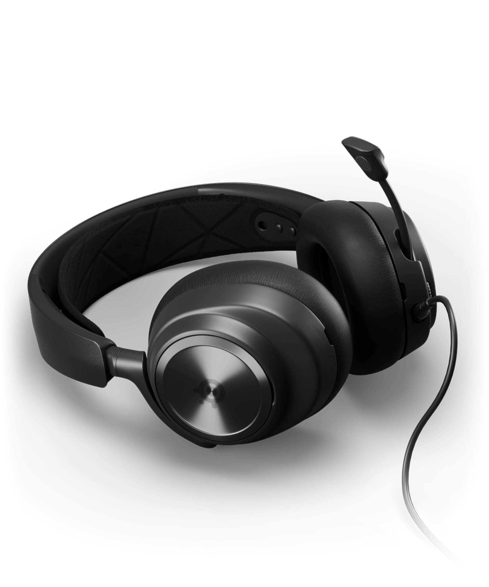 half_width image of Arctis Nova Pro - 6 of 6 mobile