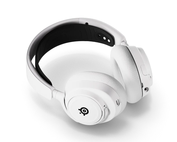 half_width image of Arctis Nova 7 - 6 of 6