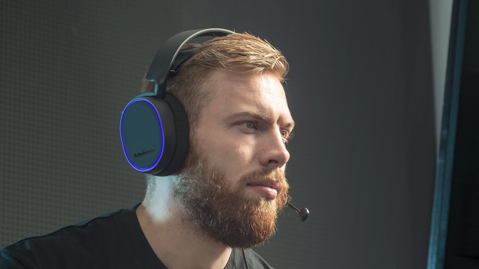 full_width image of Arctis 5 - 1 of 6 mobile