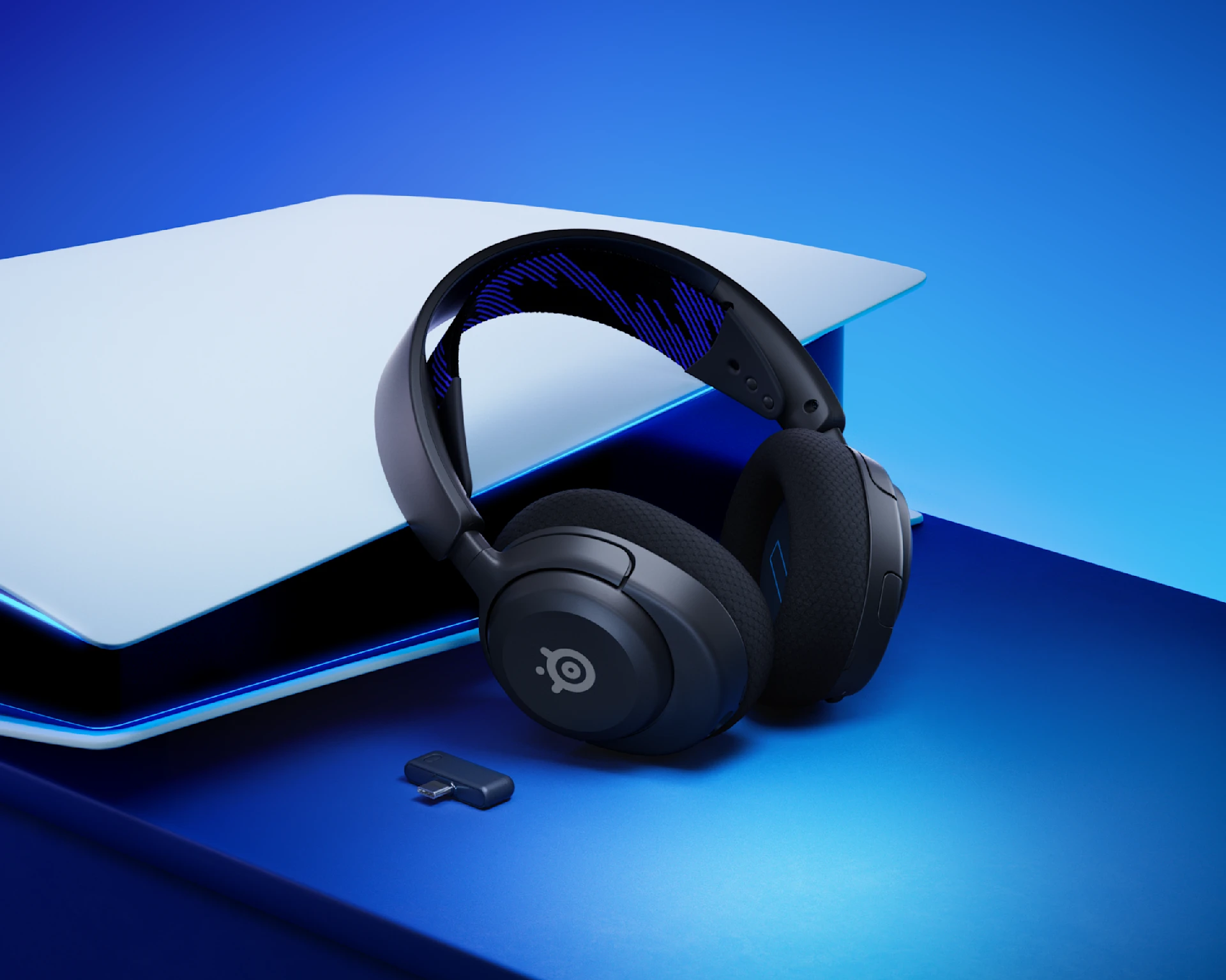 full_width image of Arctis Nova 4 - 1 of 5 mobile