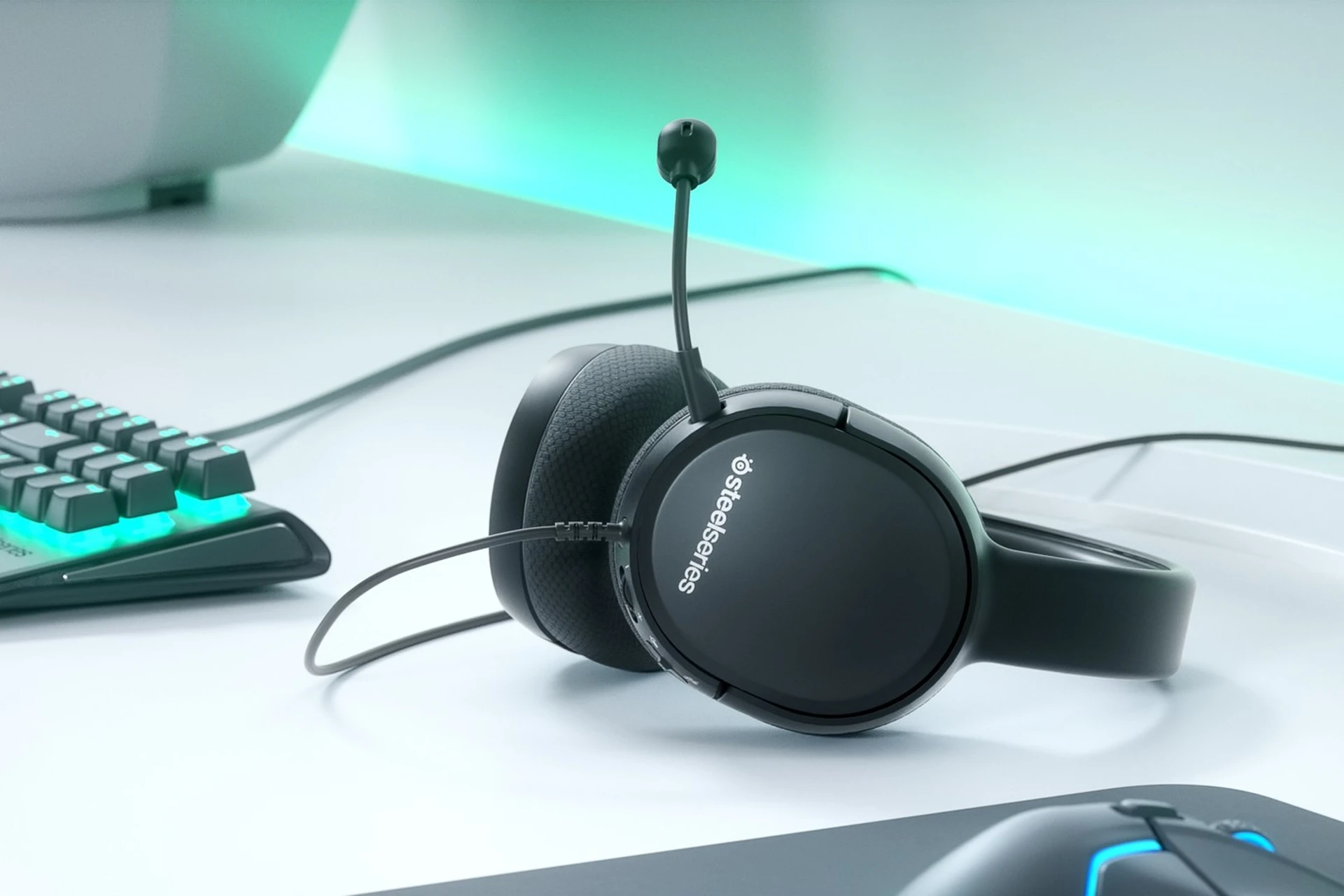full_width image of Arctis 1 - 1 of 5 mobile
