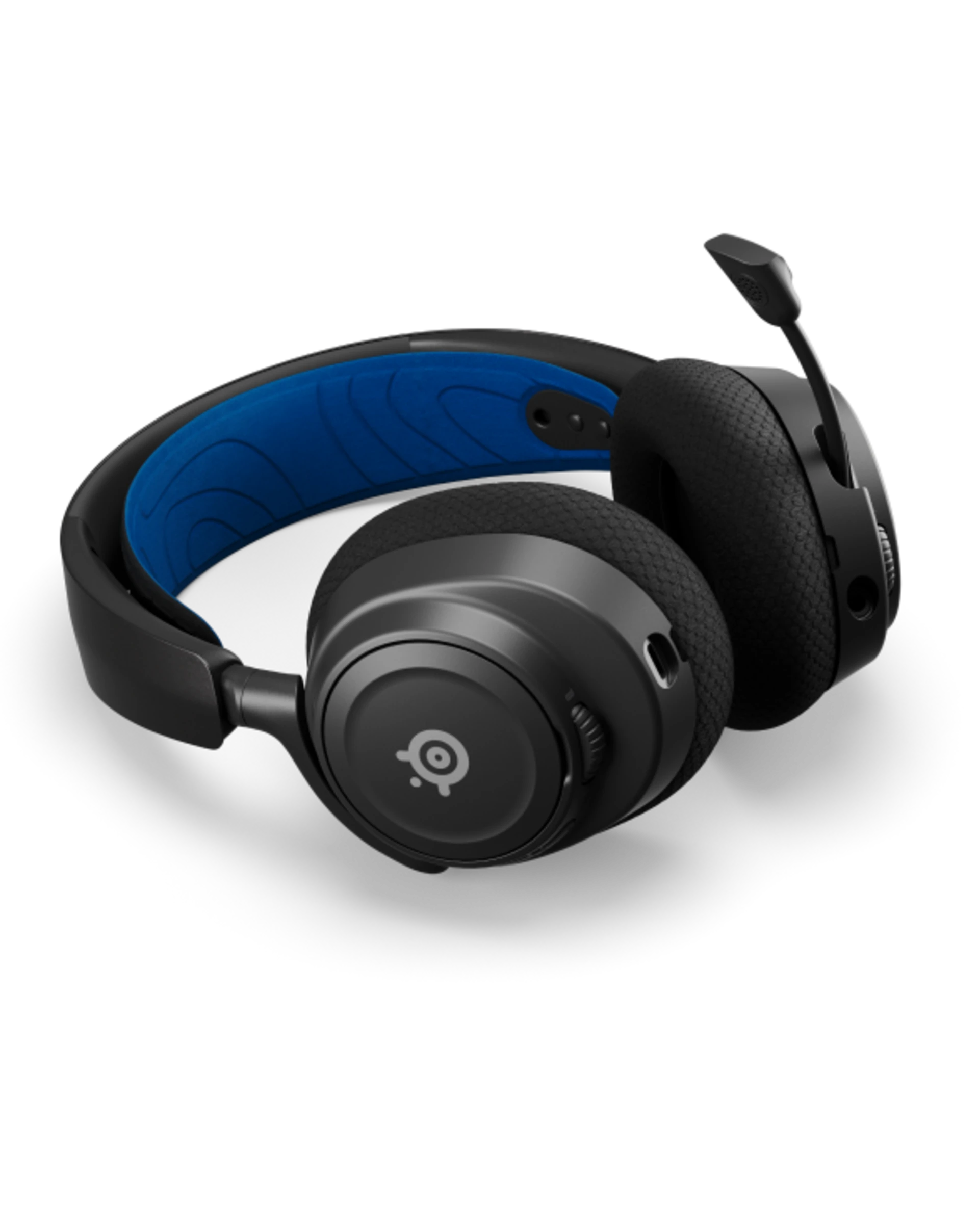 half_width image of Arctis Nova 7 - 3 of 6 mobile