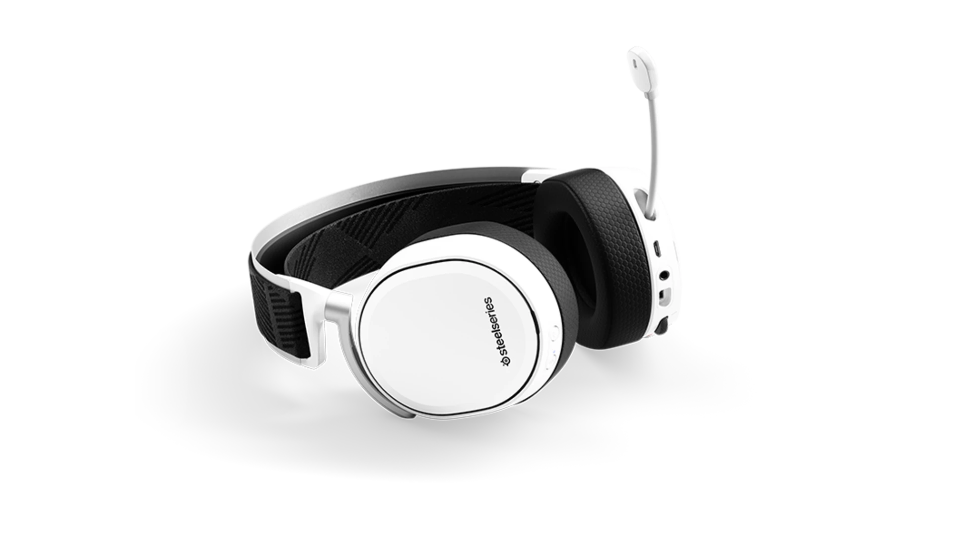 half_width image of Arctis Pro - 3 of 6 mobile