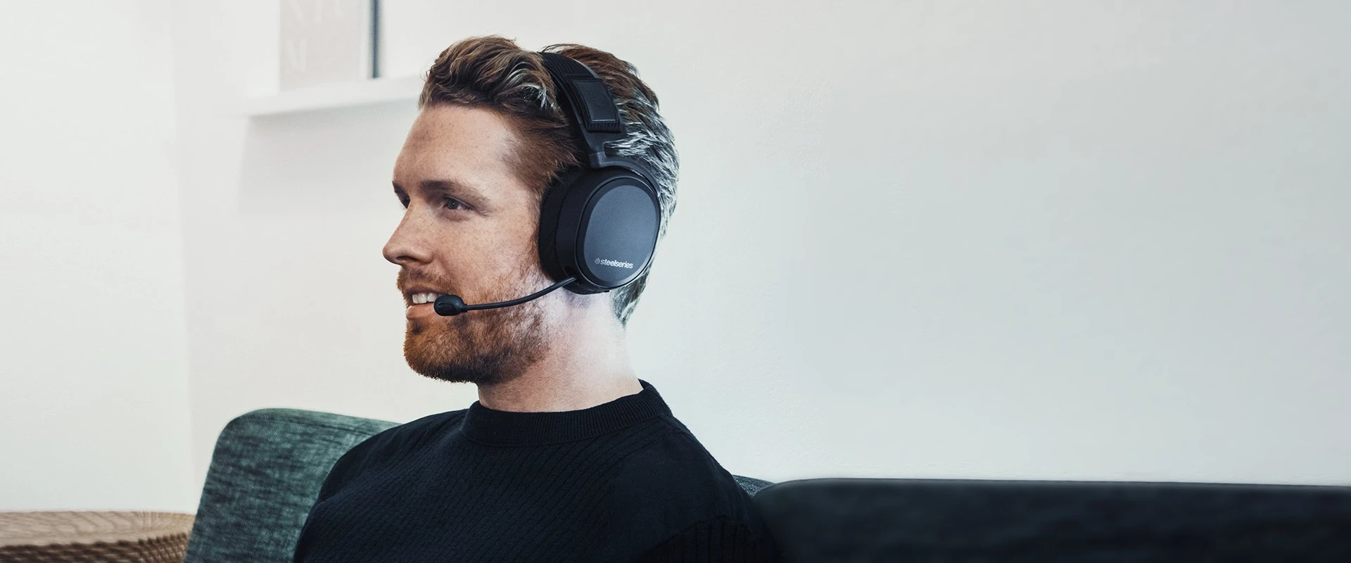 full_width image of Arctis Pro - 5 of 6 mobile