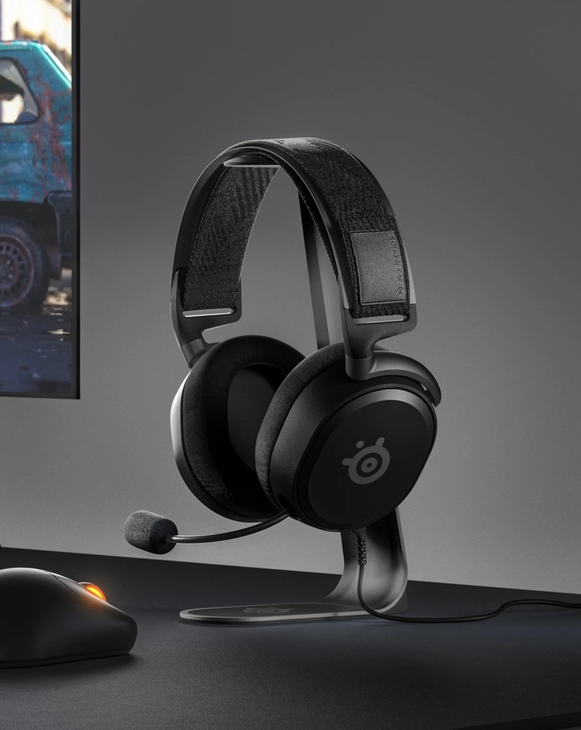 half_width image of Arctis Prime - 2 of 6 mobile