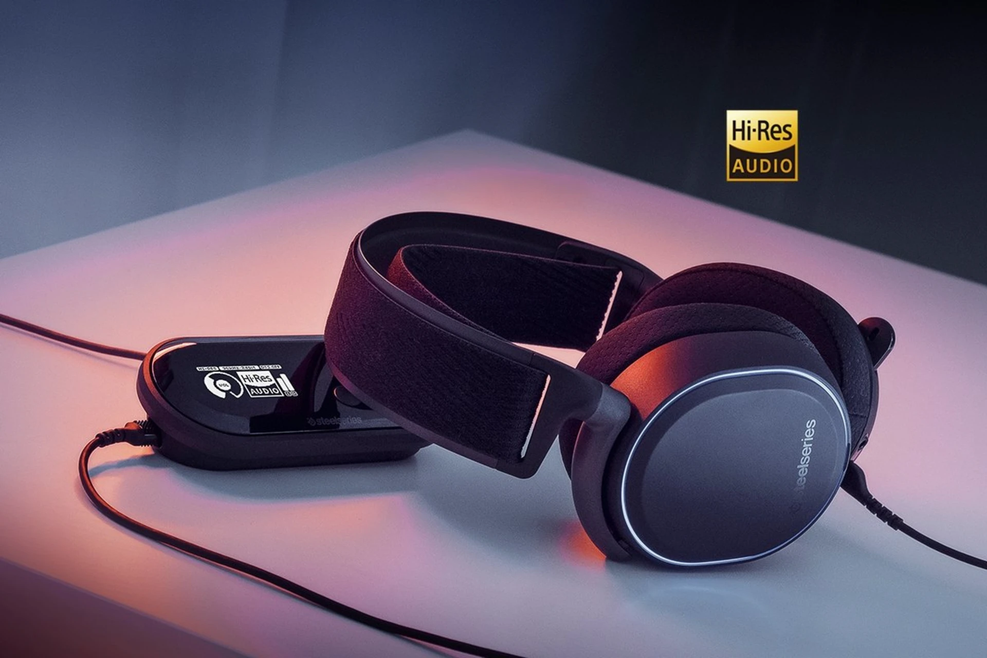full_width image of Arctis Pro - 1 of 6 mobile