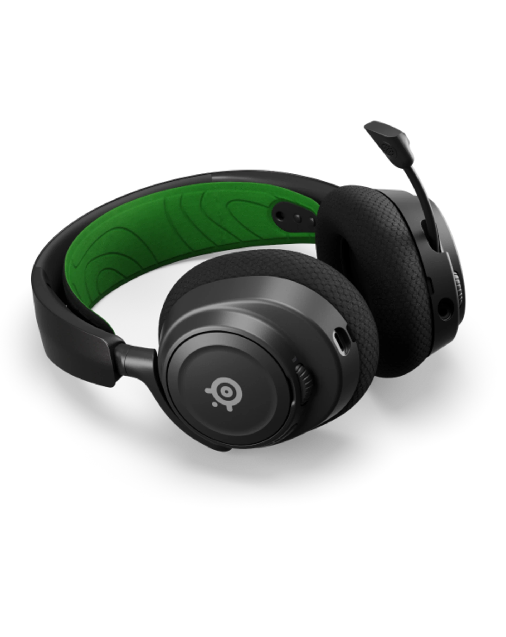 half_width image of Arctis Nova 7 - 3 of 6 mobile