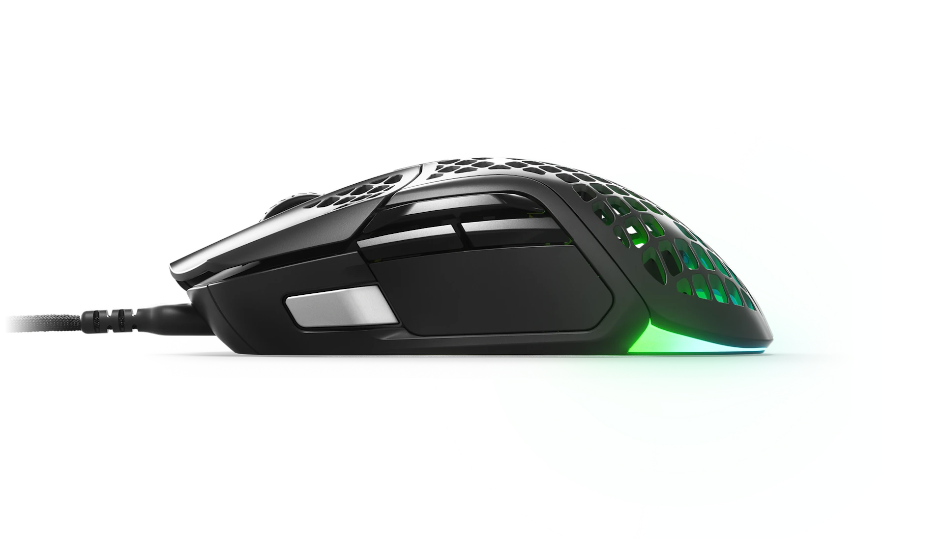 half_width image of Aerox 5 - 4 of 5 mobile