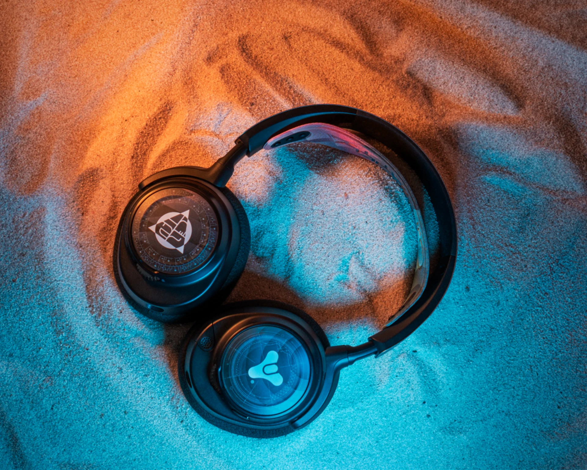 half_width image of Arctis Nova Product Bundle x Destiny 2: The Final Shape Edition - 4 of 5 mobile