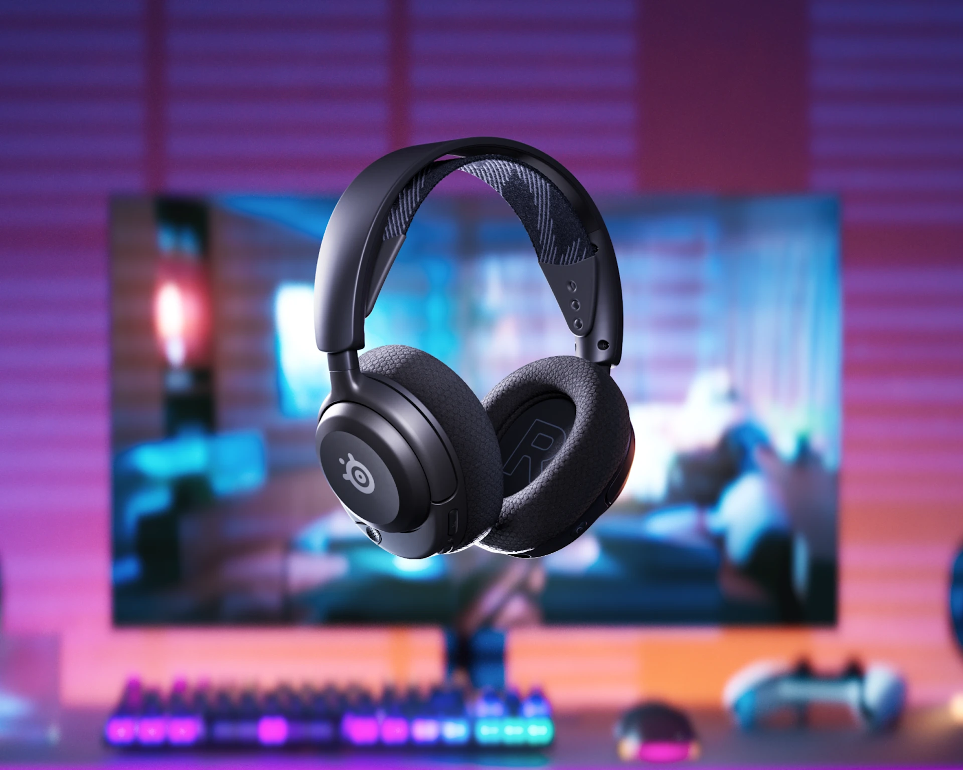 full_width image of Arctis Nova 4 - 1 of 5 mobile