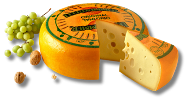 Leerdammer wheel with grape and nuts