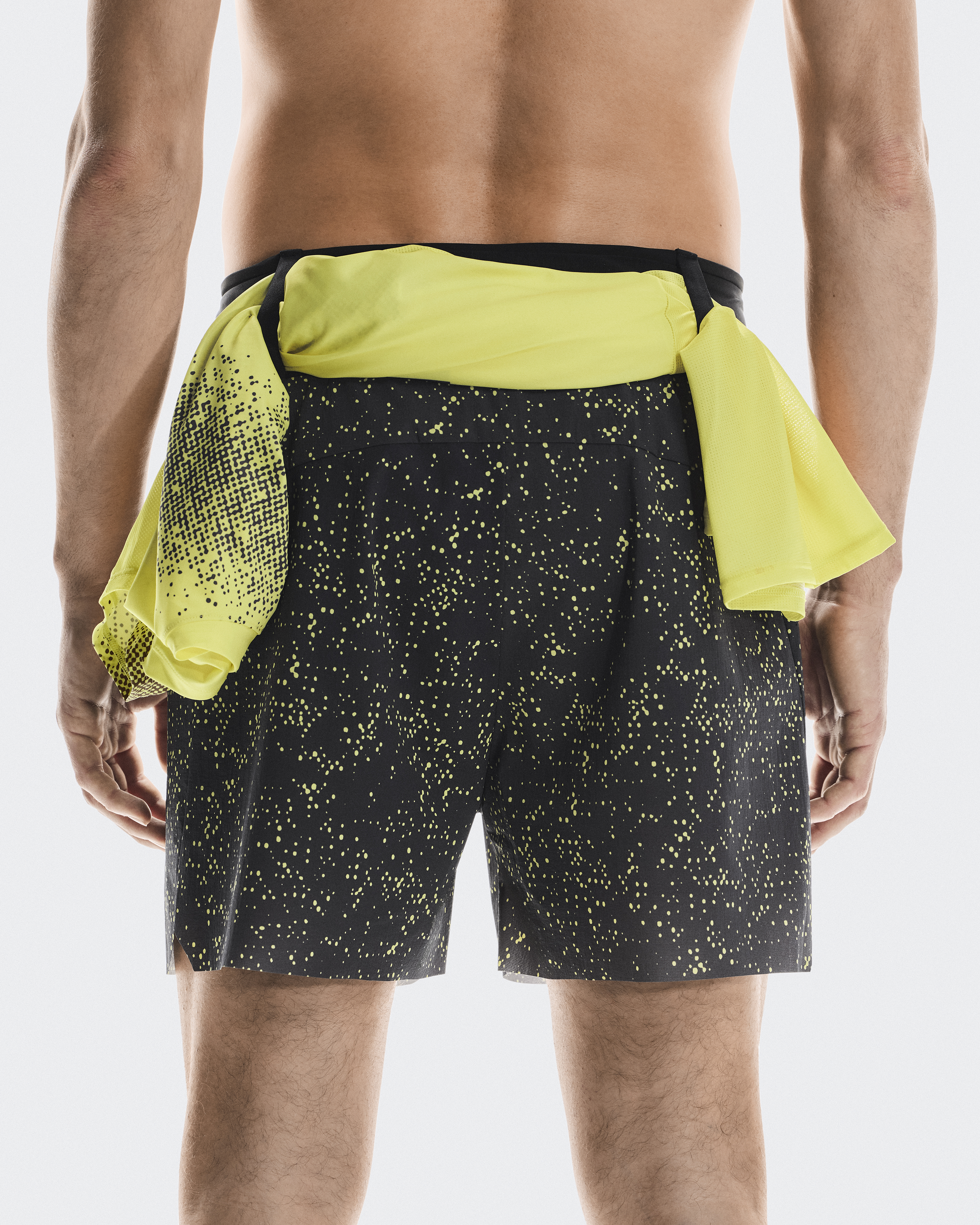 メンズ Ultra Shorts | グレー & イエロー | On 日本