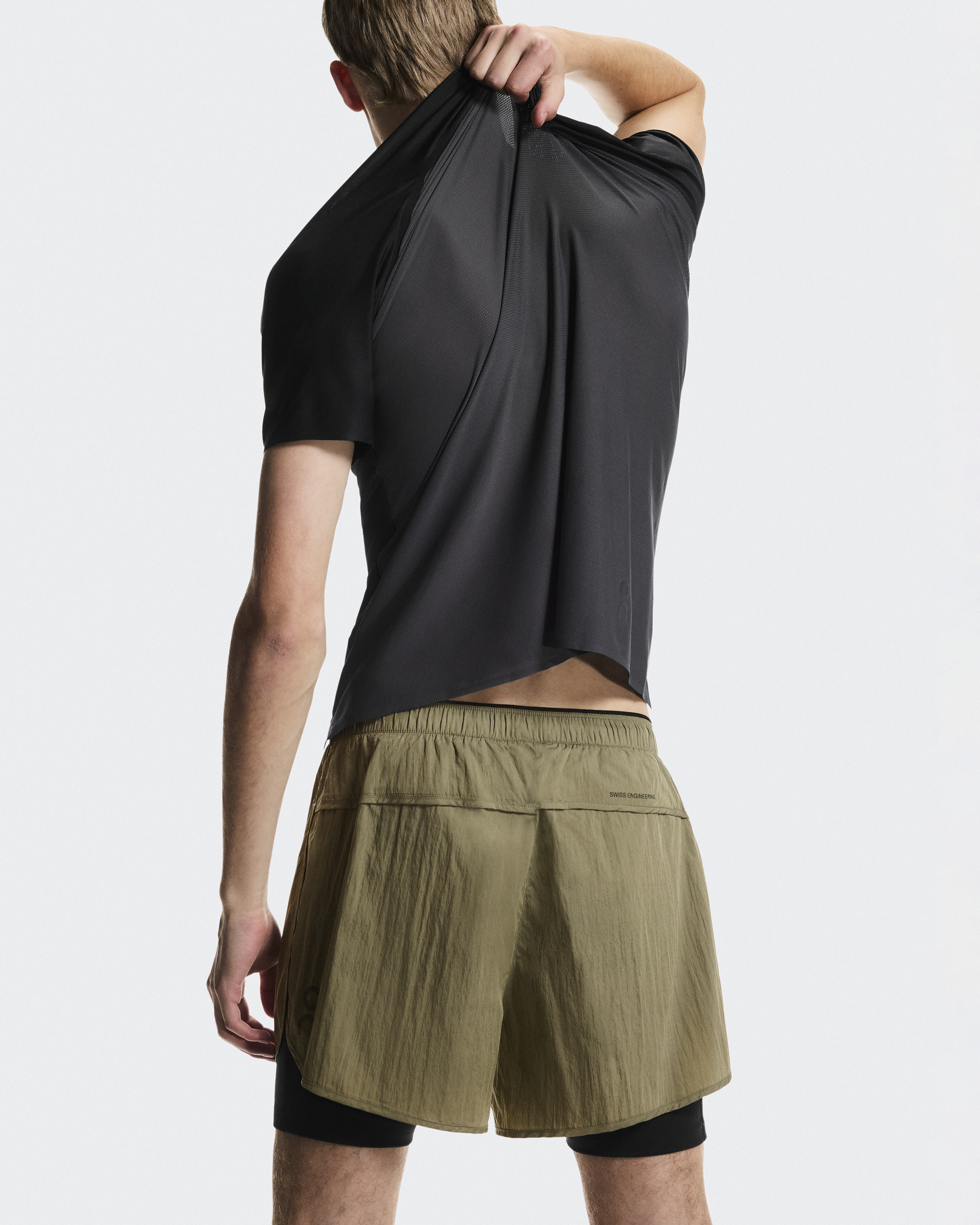 メンズ Performance Volt Shorts | On 日本