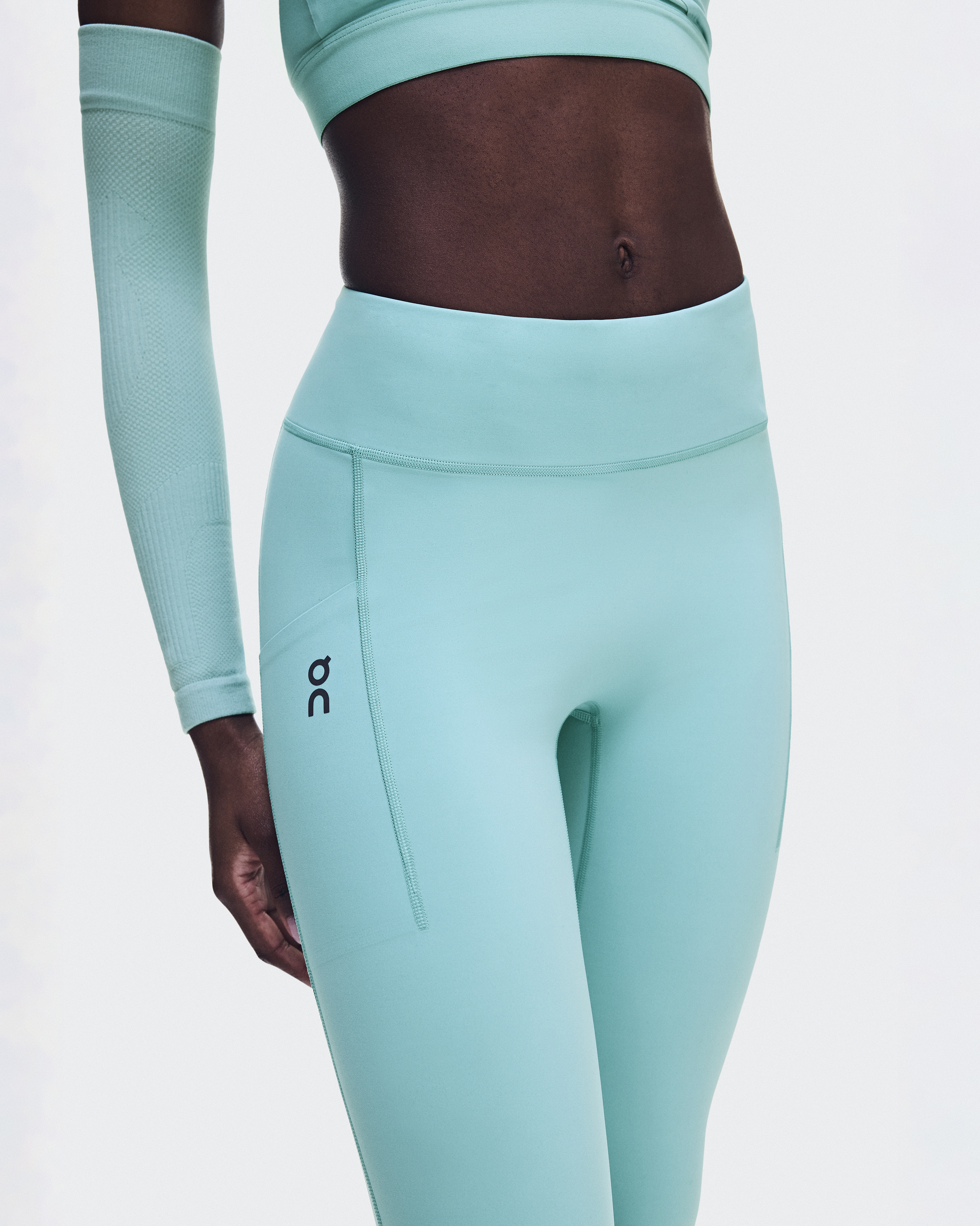 Women's Performance Tights 7/8 | Aquamarine | On Switzerland