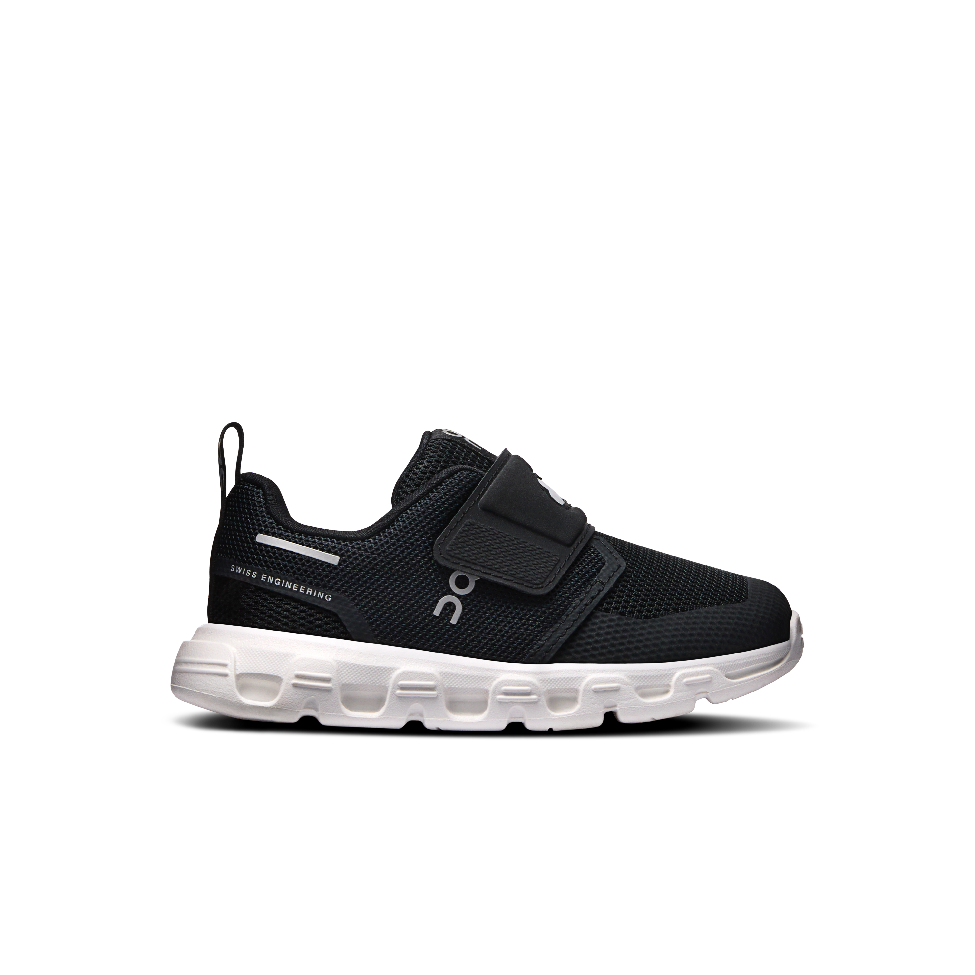 Unisex / Black | White / 27