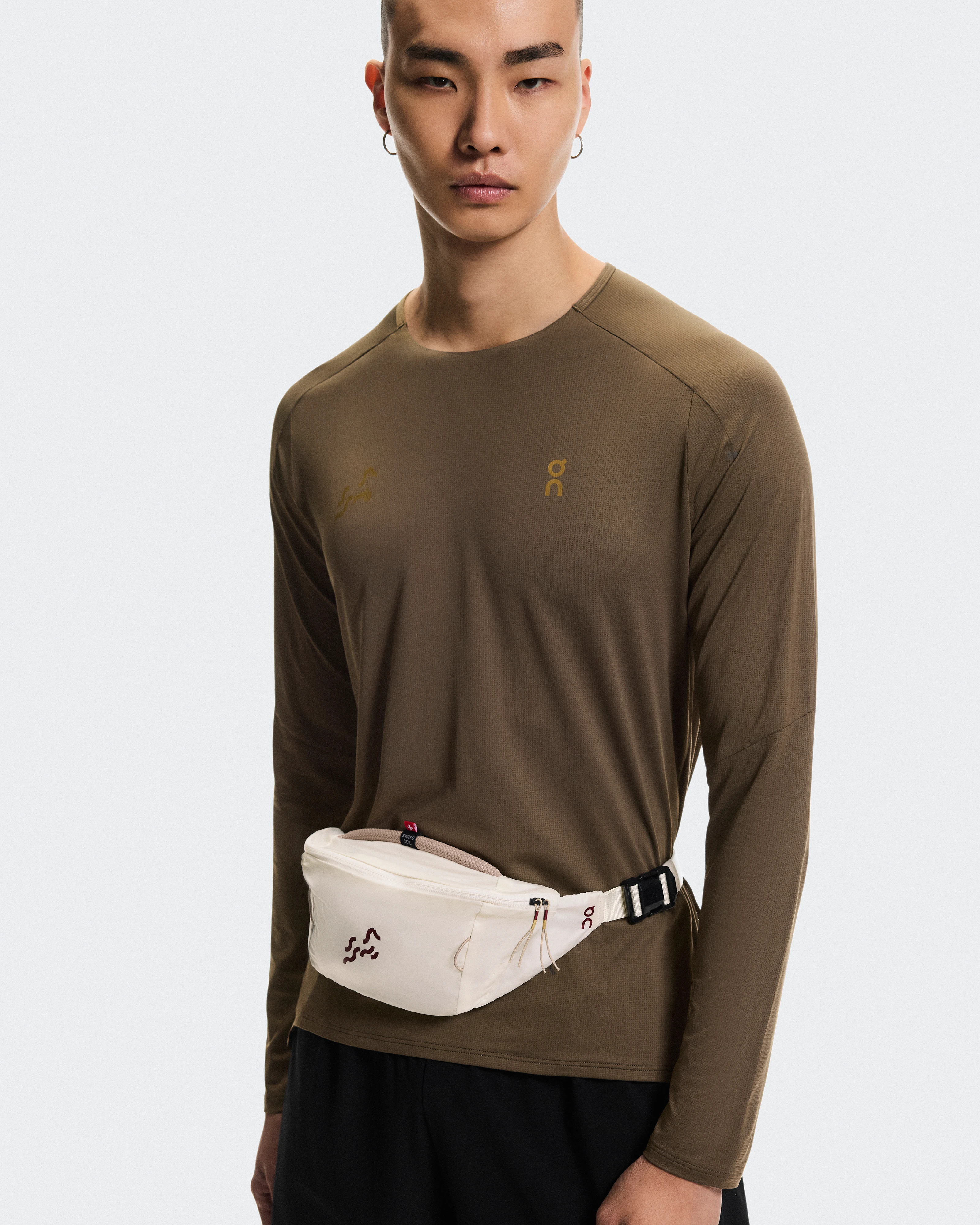 On Waist Pack 2L Lite Year of the Horse Ivory オールジェンダー