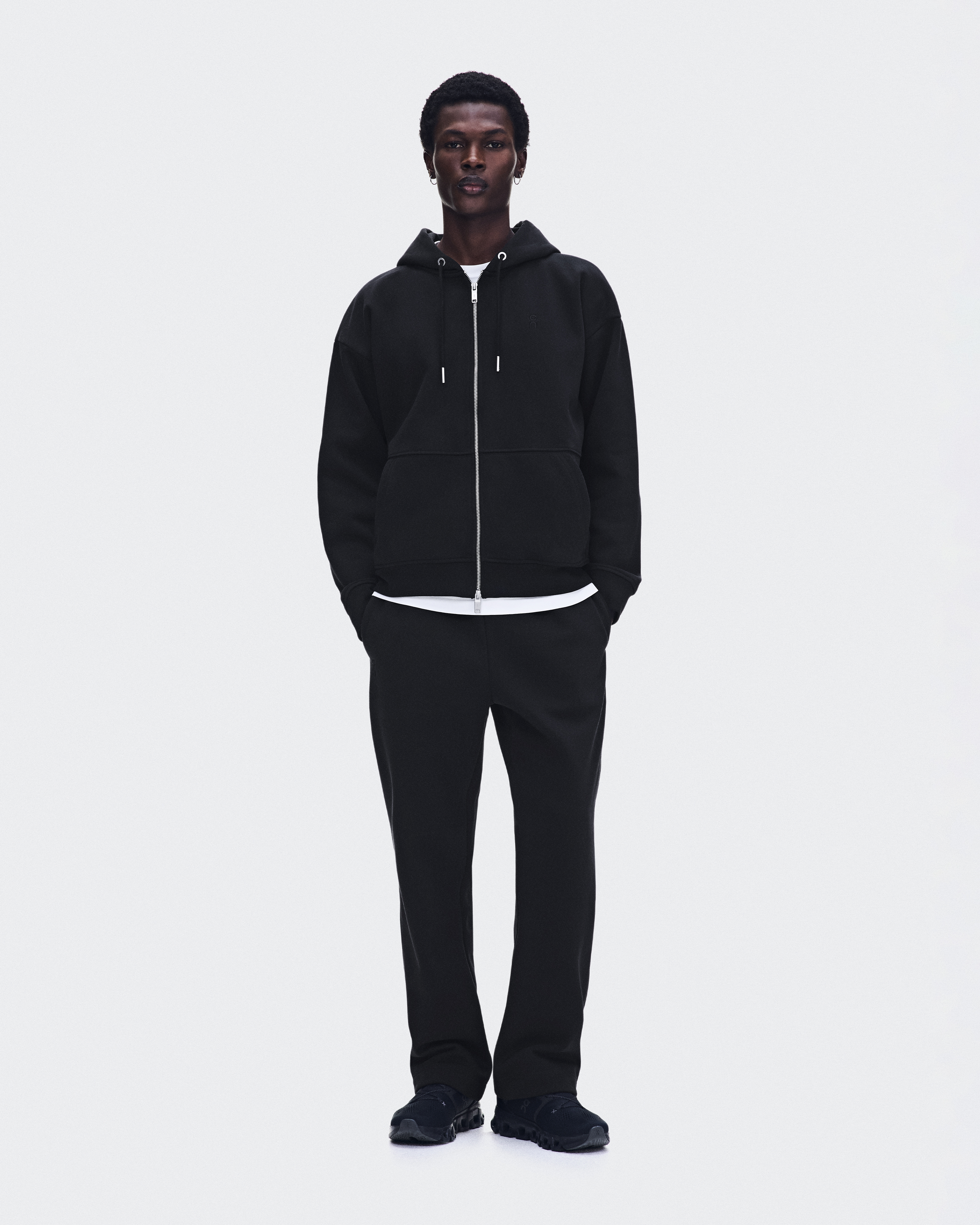 Men's Club Collective Full Zip Hoodie | Black | On Japan