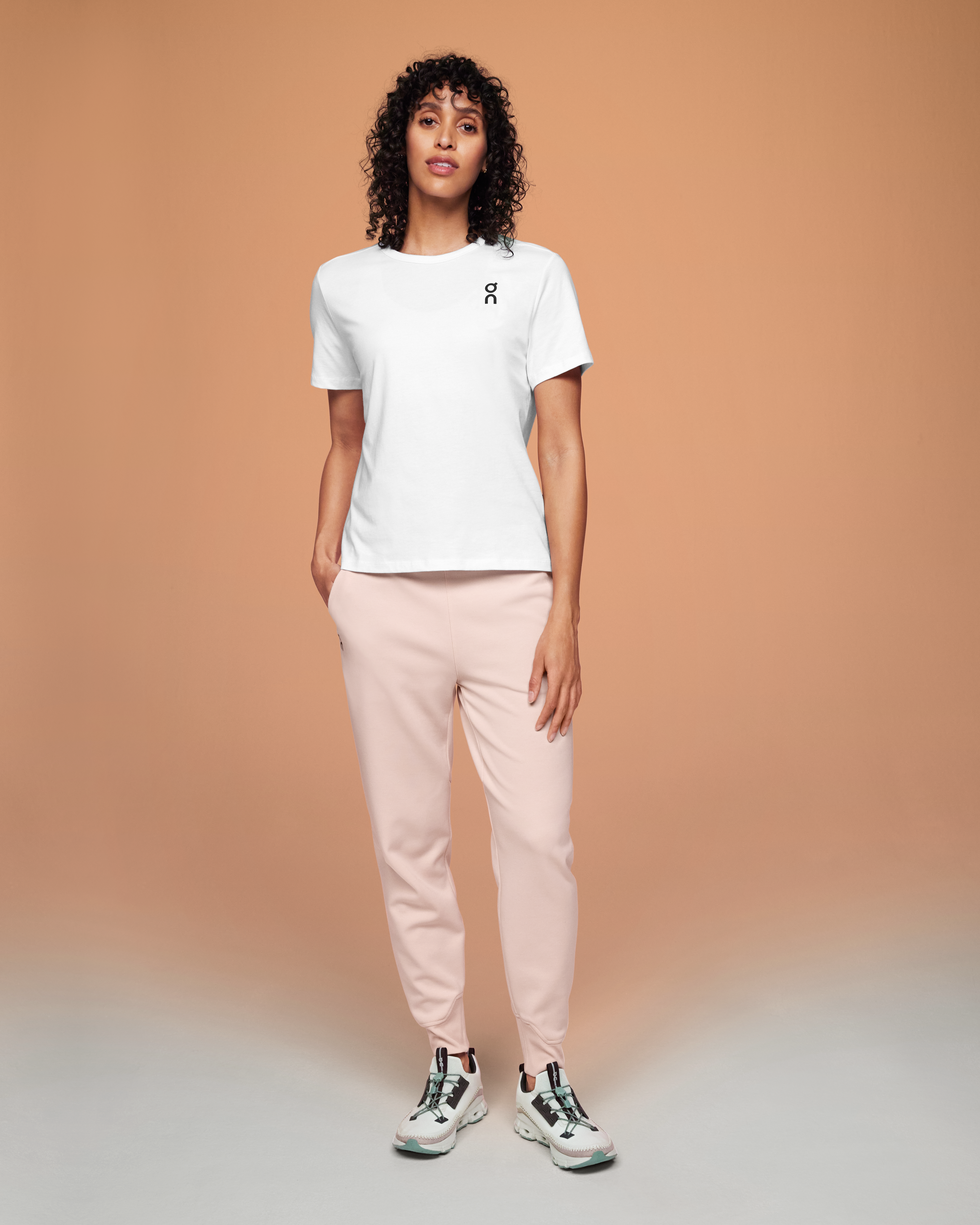 On Graphic-T White Femme Hauts et t-shirts