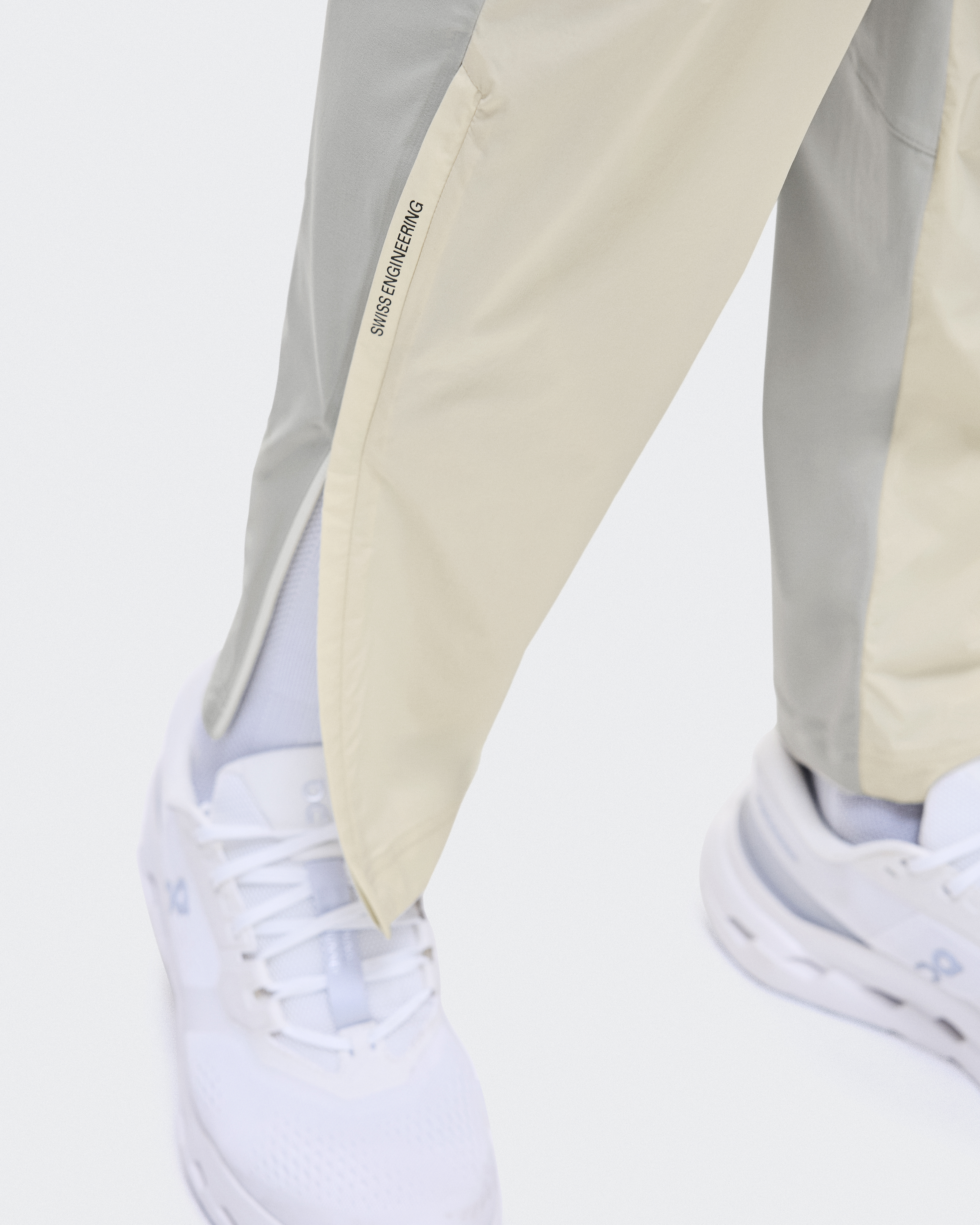 Men's Weather Pants | Beige & Grey | On Czech Republic