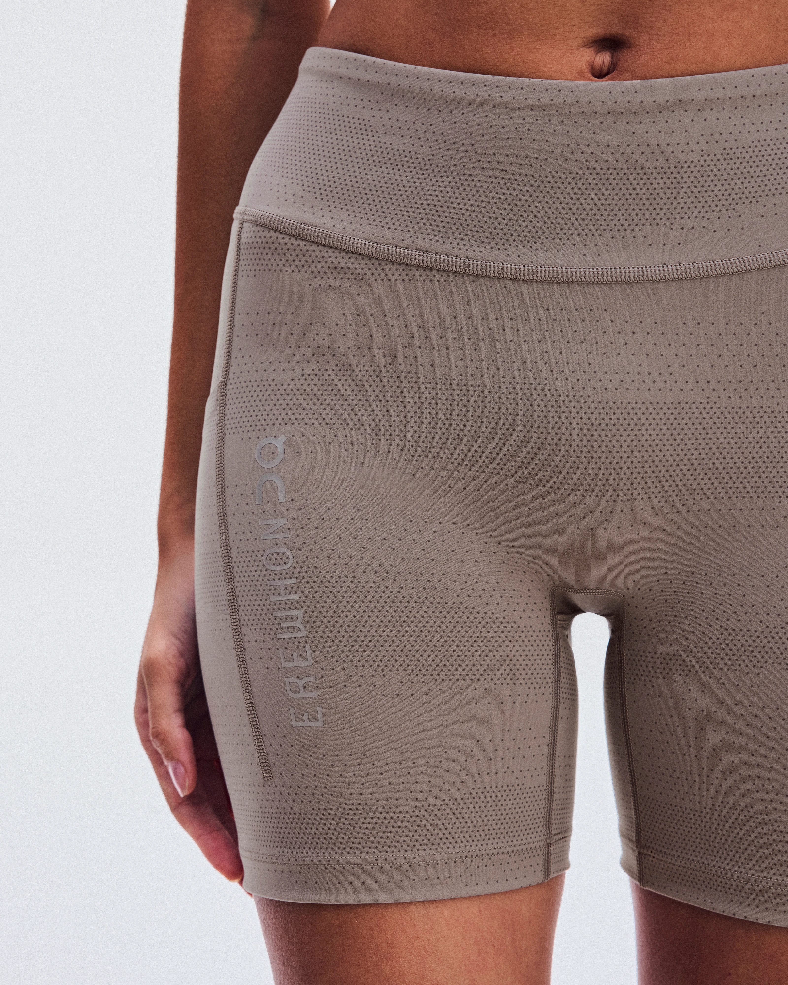On Short Tights Erewhon Cinder & Ash Women Tights
