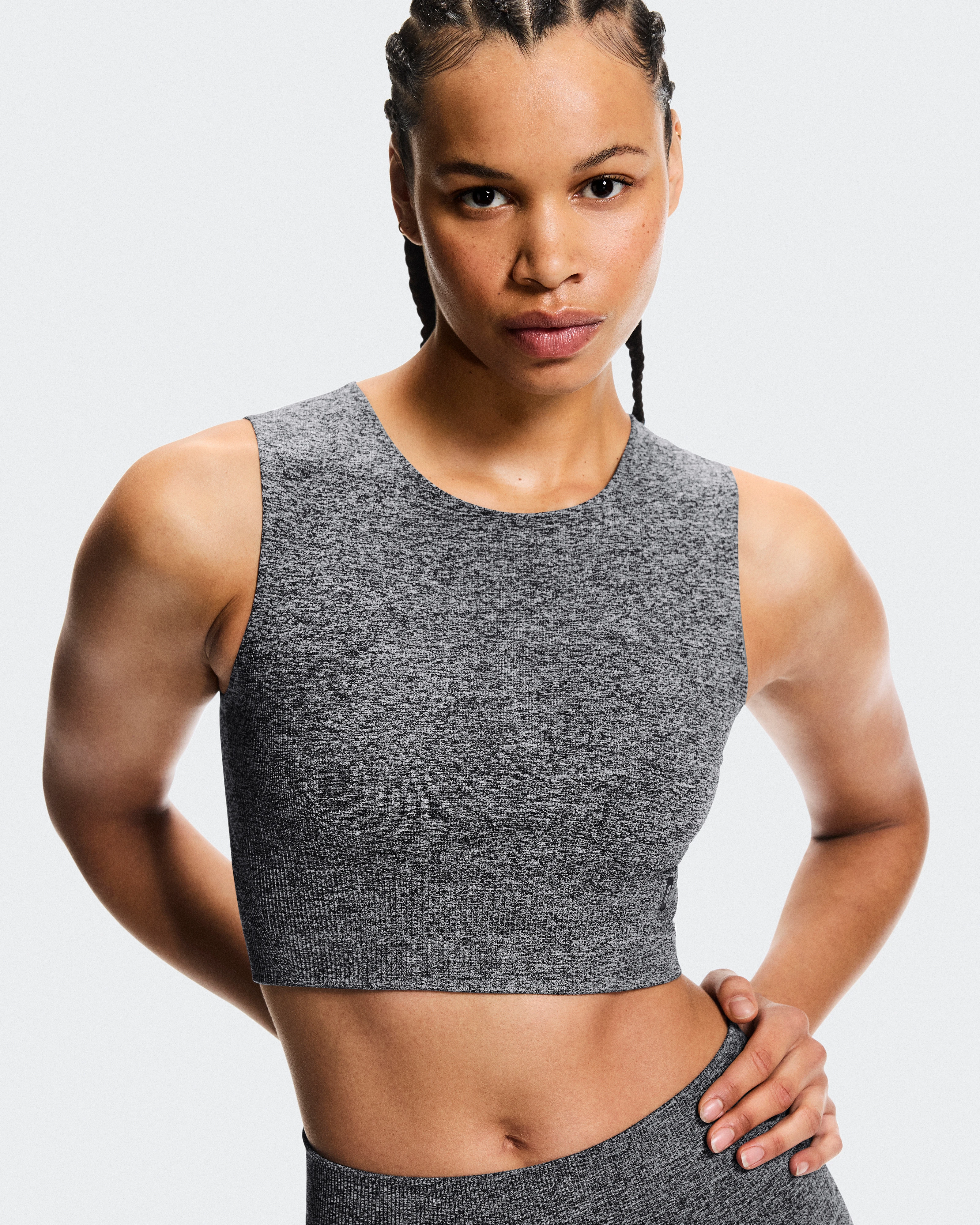 On Studio Knit Crop Graphite Heather Feminino Partes de cima e camisetas