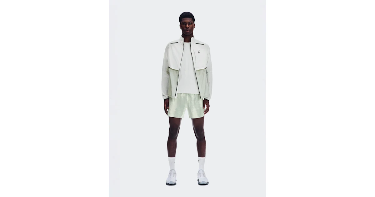 Shorts Performance Terra tono Seedling para hombre · On