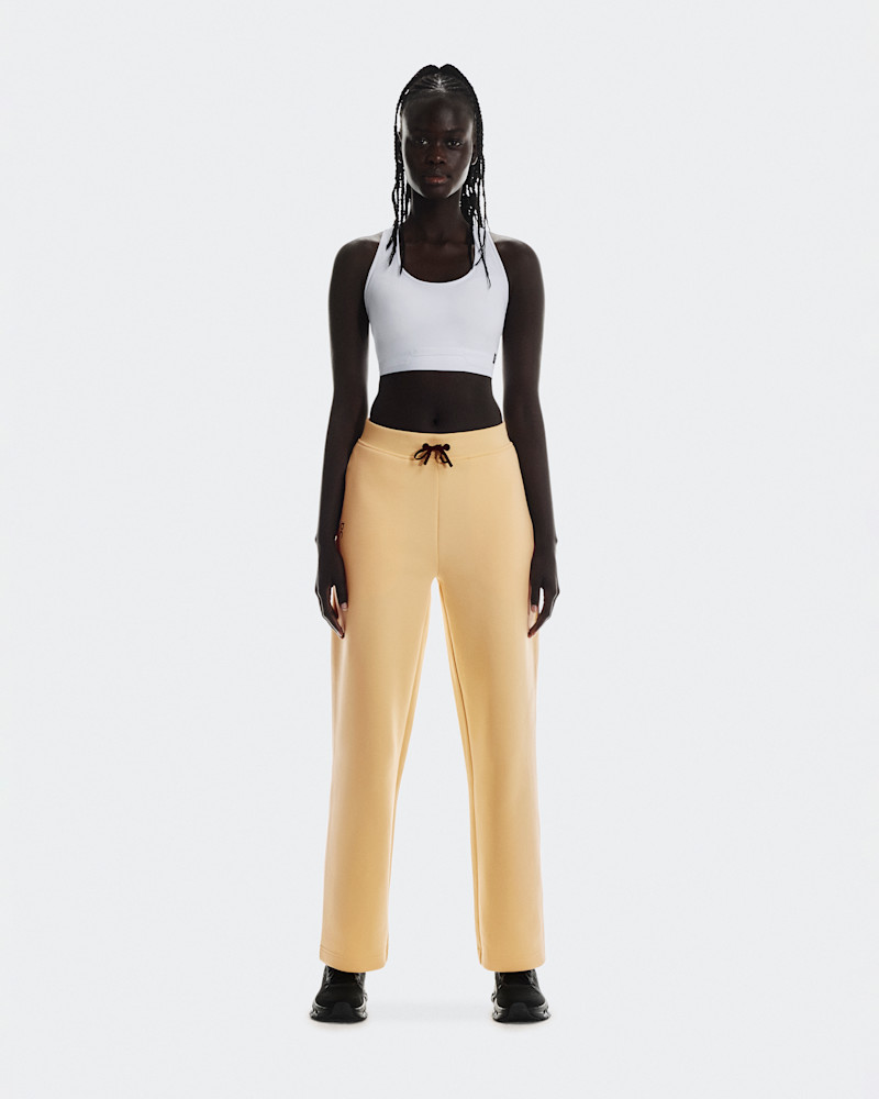 On Women's Focus Tech Sweatpants in Nectar, Size: XL, Polyester