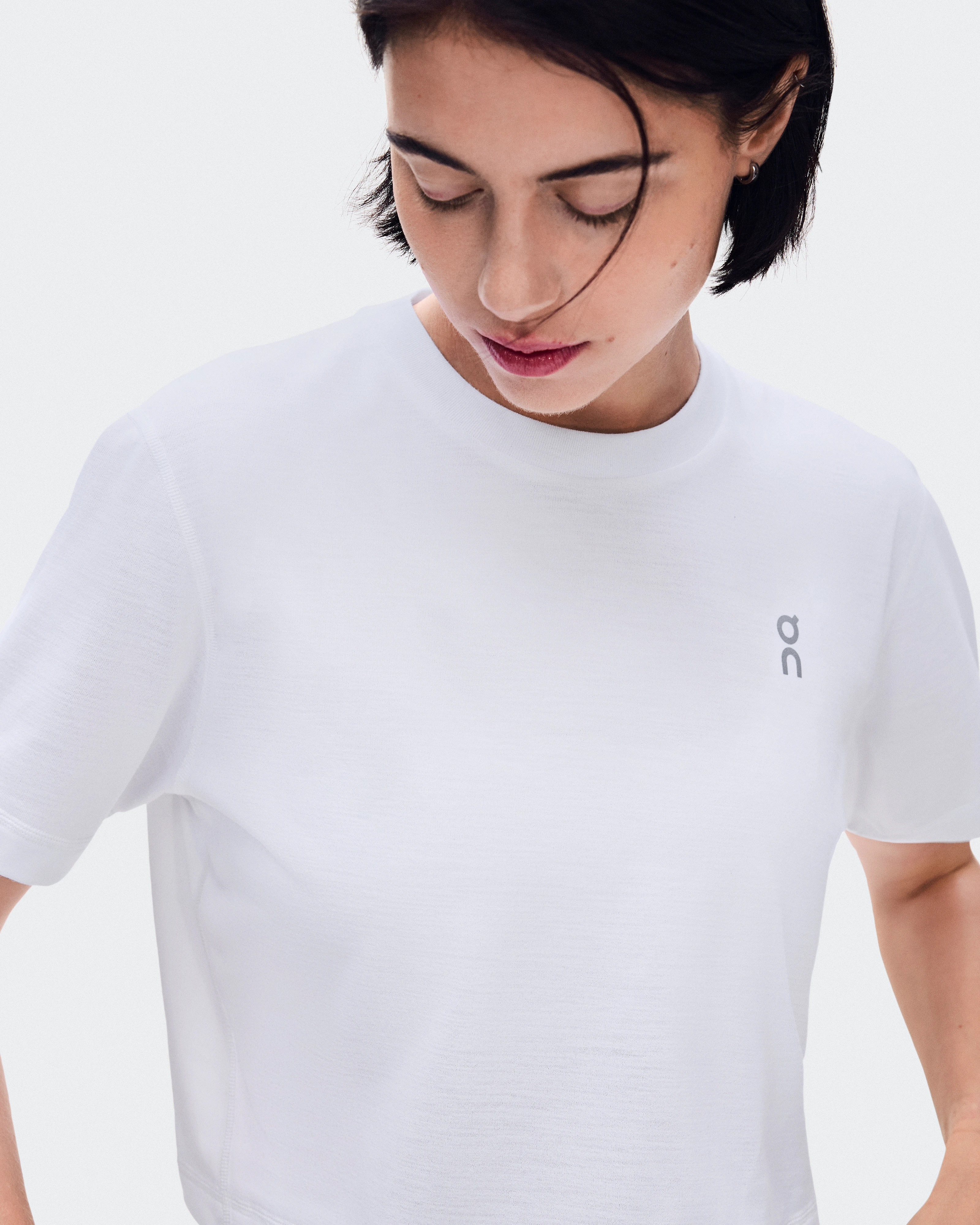 On Train-T Crop White Women Tops and t-shirts