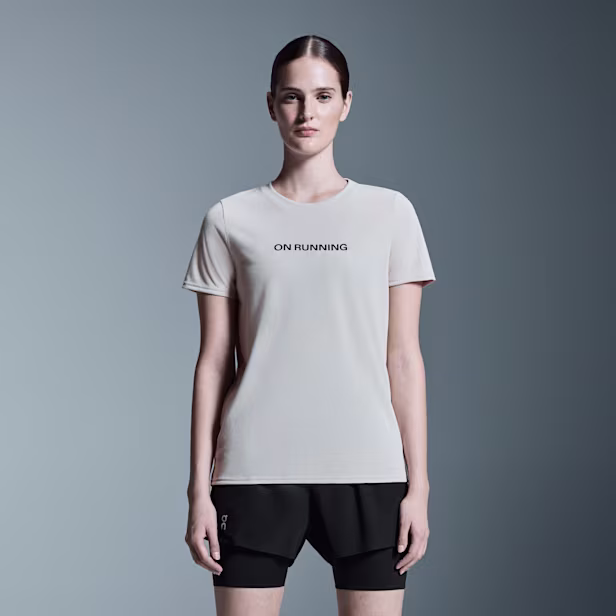 Run-T Short-Sleeve Shirt in Sand