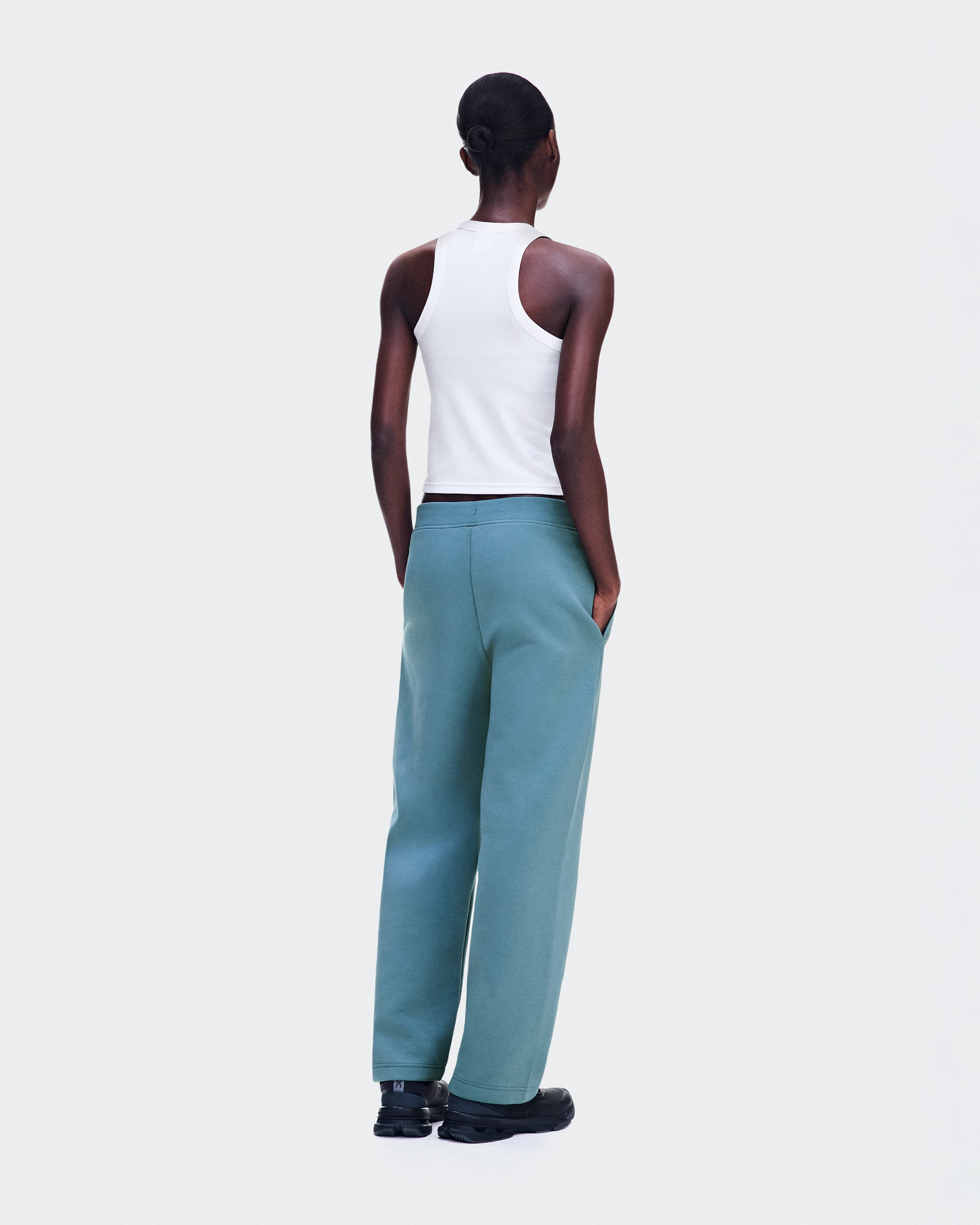On Focus Tech Sweatpants Agave Women Pants