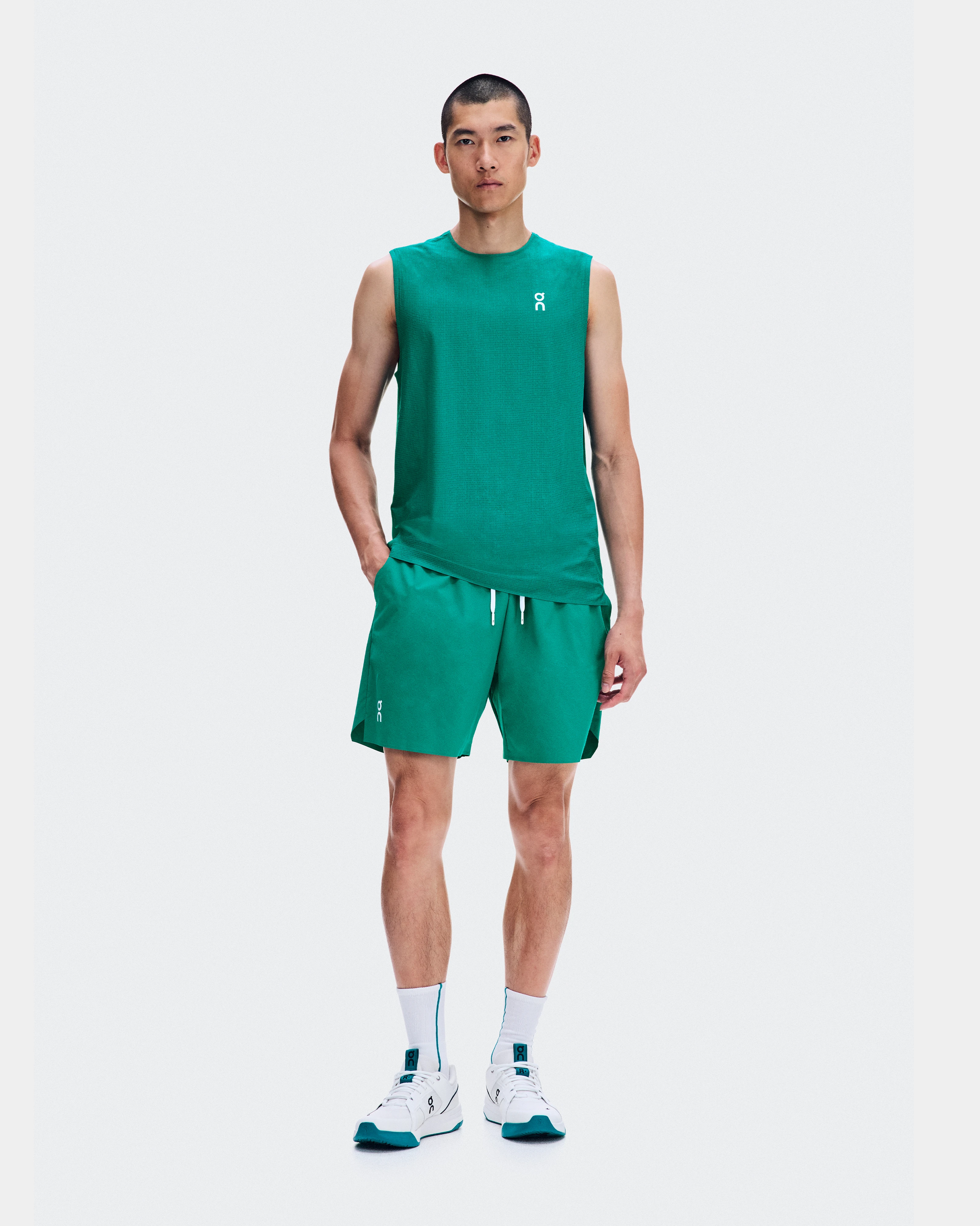 On 7" Court Shorts Neem Men Shorts