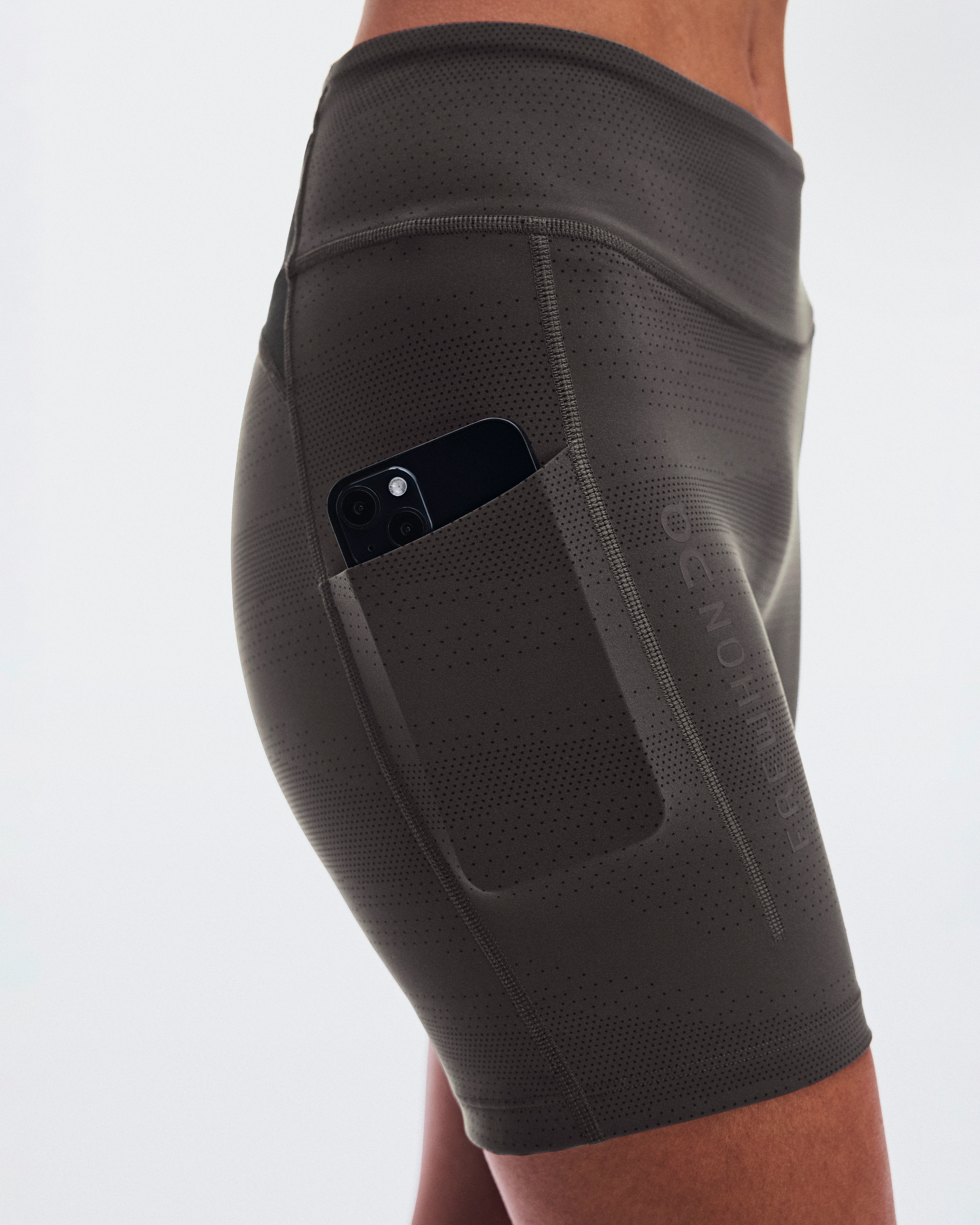 On Short Tights Erewhon Espresso & Black Women Tights